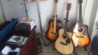 luthier hyderabad MUZIKA (BISWAL MUSICALS)