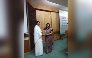 Admired by sister BK Shivani for her contribution towards women's health and infertility at India habitat centre, Delhi.